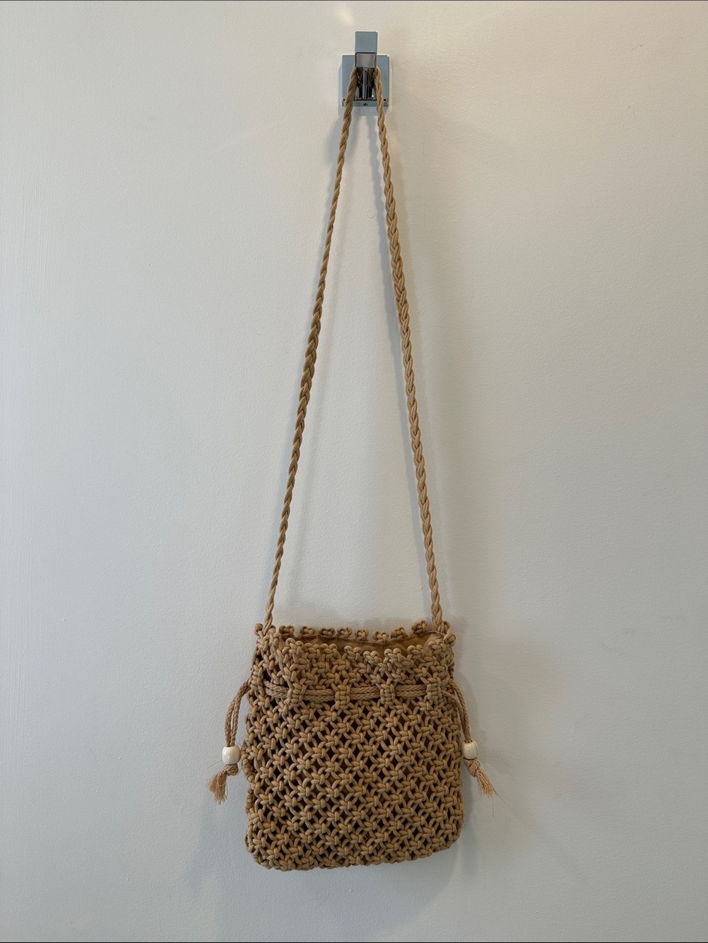 Handwoven Tan Macramé Crossbody Bag - Picture 2 of 8